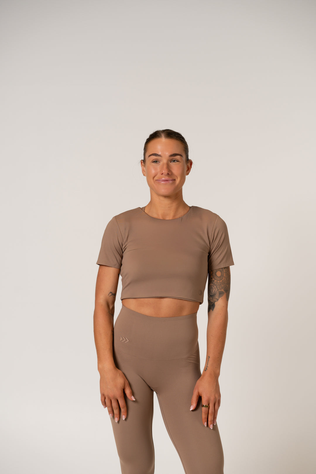 Core Cropped Tee - Latte